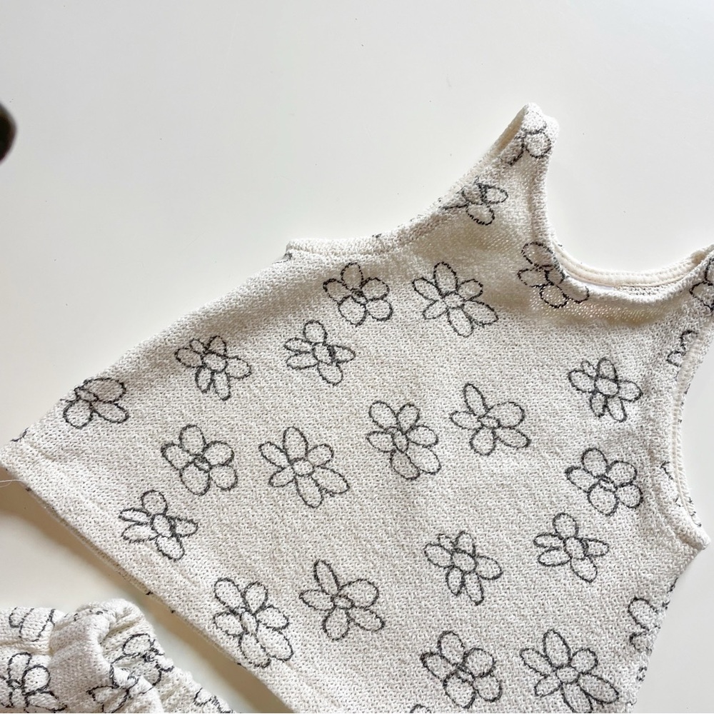 Zara 2 Piece Daisy Summer Knit Set | 3/4 - Picture 2 of 7